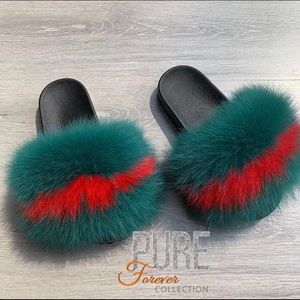 Gucci  color fur slides